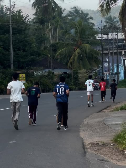 Kyrix Run Club runners moving through Mukkam